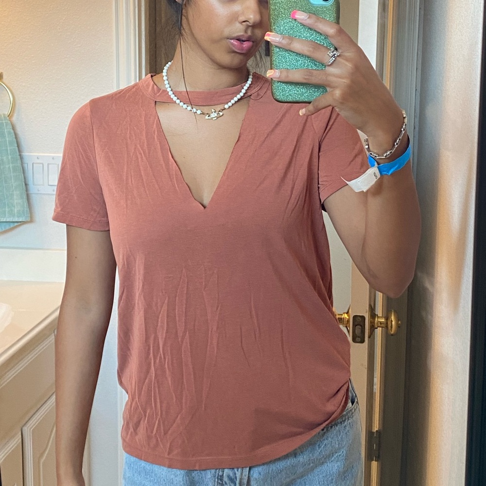 Cut out v neck top